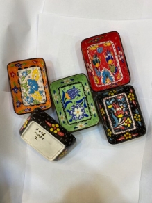 Seramik Köşeli Tabak Kabartma Desen (13cm)