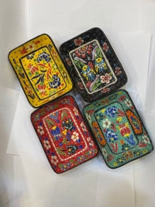 Seramik Köşeli Tabak Kabartma Desen (16cm)